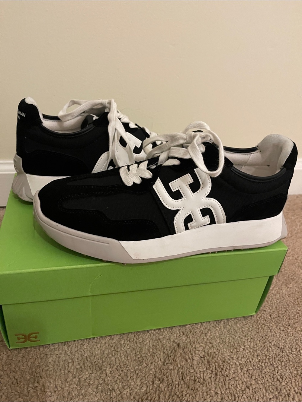 Sam Edelman Black and White Woman’s Langley 3 Suede size 9